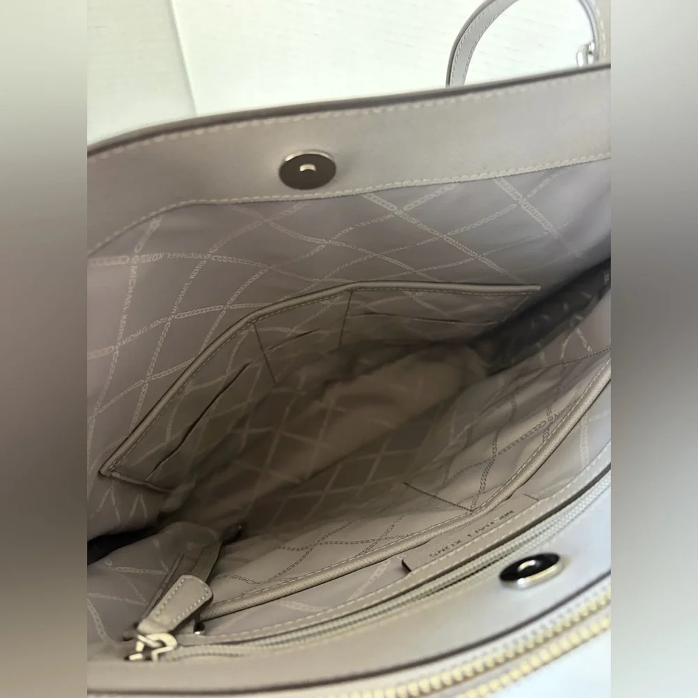 Michael Kors Large grey leather tote - Picture 9 of 12